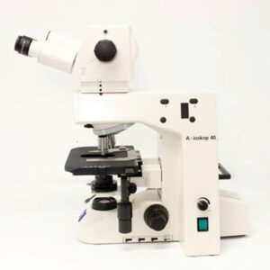 Microscopio a fluorescenza